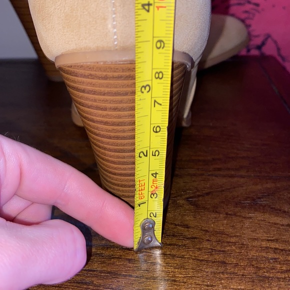 Journee Bootie - Picture 7 of 8